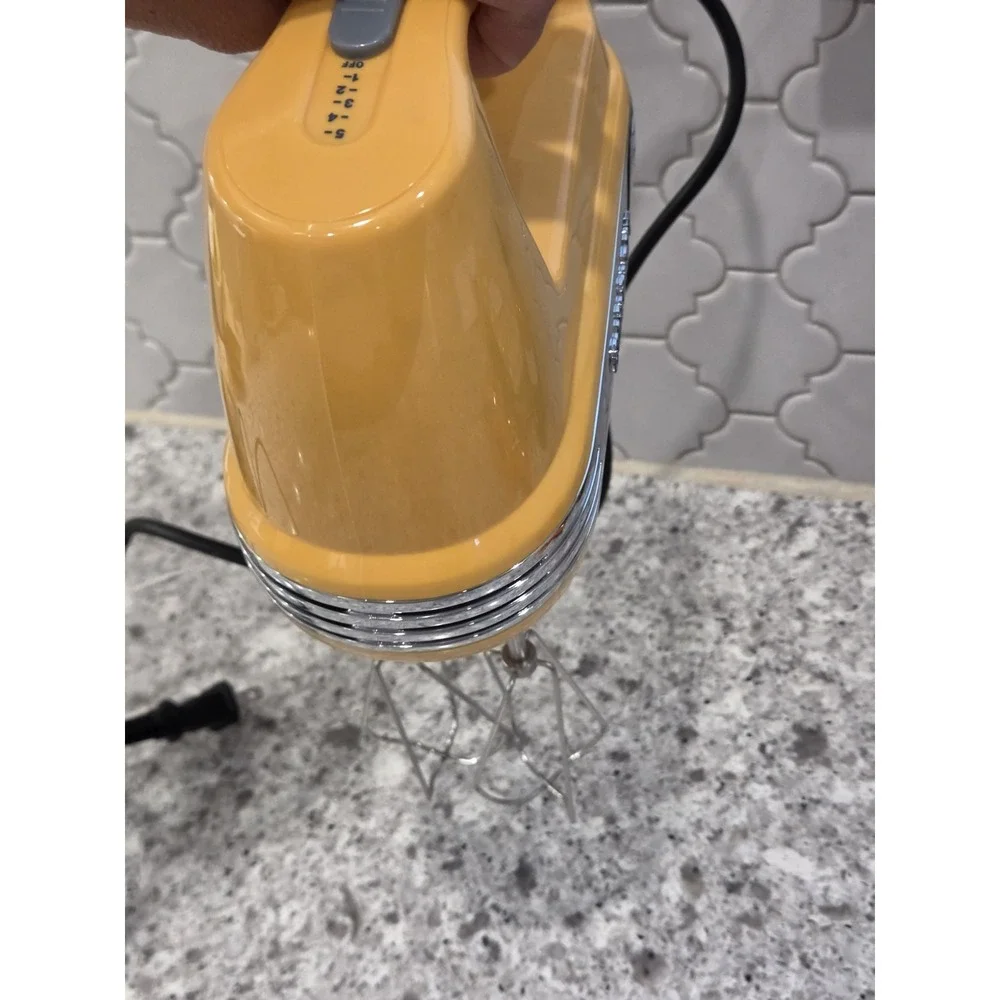 Cuisinart Discontinued Power Advantage 5 Speed Hand MixerHM-50 Yellow Tangerine